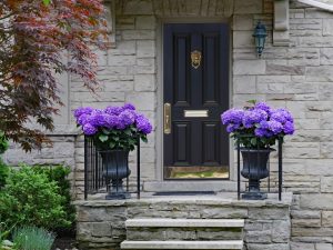 Residential locksmith at a house in Glen Ellyn, Illinois